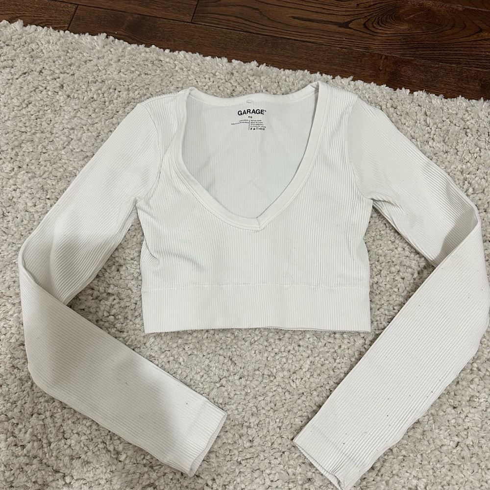 GARAGE seamless top